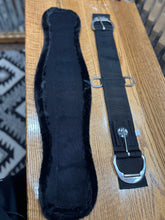 Load image into Gallery viewer, Black Fleece Contour Girth