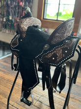 Load image into Gallery viewer, Texas Hold Em’ Lightweight Saddle