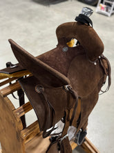 Load image into Gallery viewer, Leather Roughy Spinal Relief Saddle