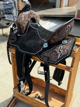 Load image into Gallery viewer, Black Thunderstruck Spinal Relief Saddle