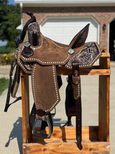 Load image into Gallery viewer, Latte Thunderstruck Spinal Relief Saddle