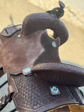 Load image into Gallery viewer, Wenden Aztec Leather Saddle
