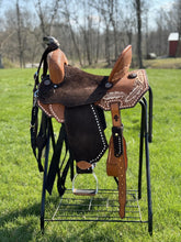 Load image into Gallery viewer, Annie Feather Lightweight Saddle