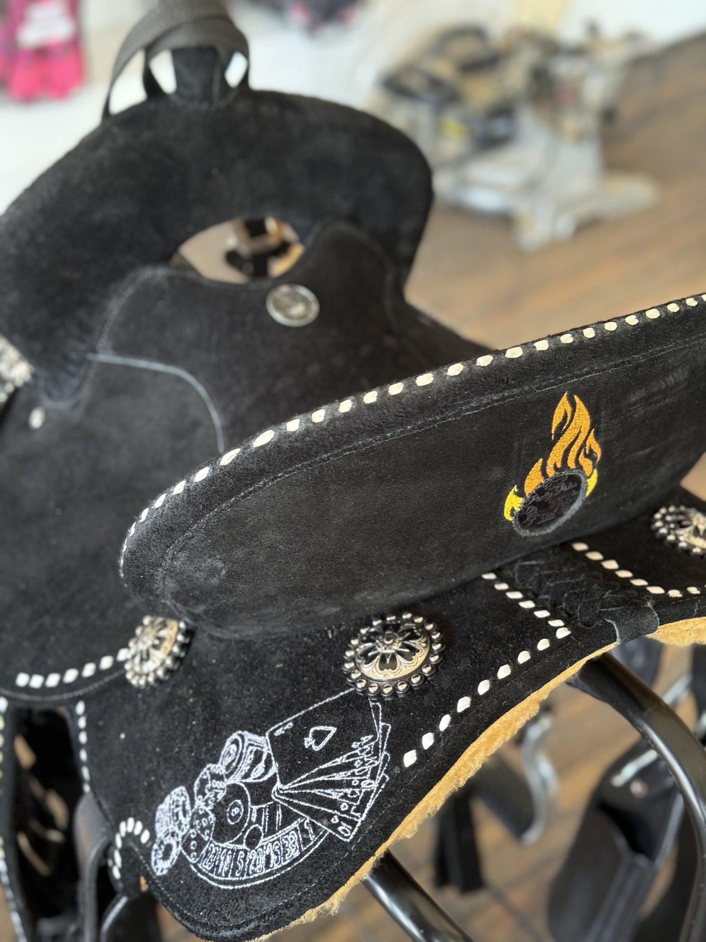 High Roller Lightweight Saddle