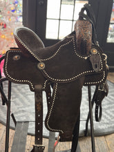 Load image into Gallery viewer, The Dark Oil Lainey Spinal Relief Saddle