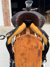 Load image into Gallery viewer, The Katniss Pencil Roll Leather Saddle