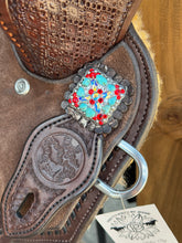 Load image into Gallery viewer, Wenden Aztec Leather Saddle