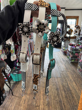 Load image into Gallery viewer, Flower Concho Headstalls