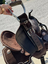 Load image into Gallery viewer, USED Dark Ava Lightweight Saddle