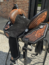 Load image into Gallery viewer, The Check Mate Saddle
