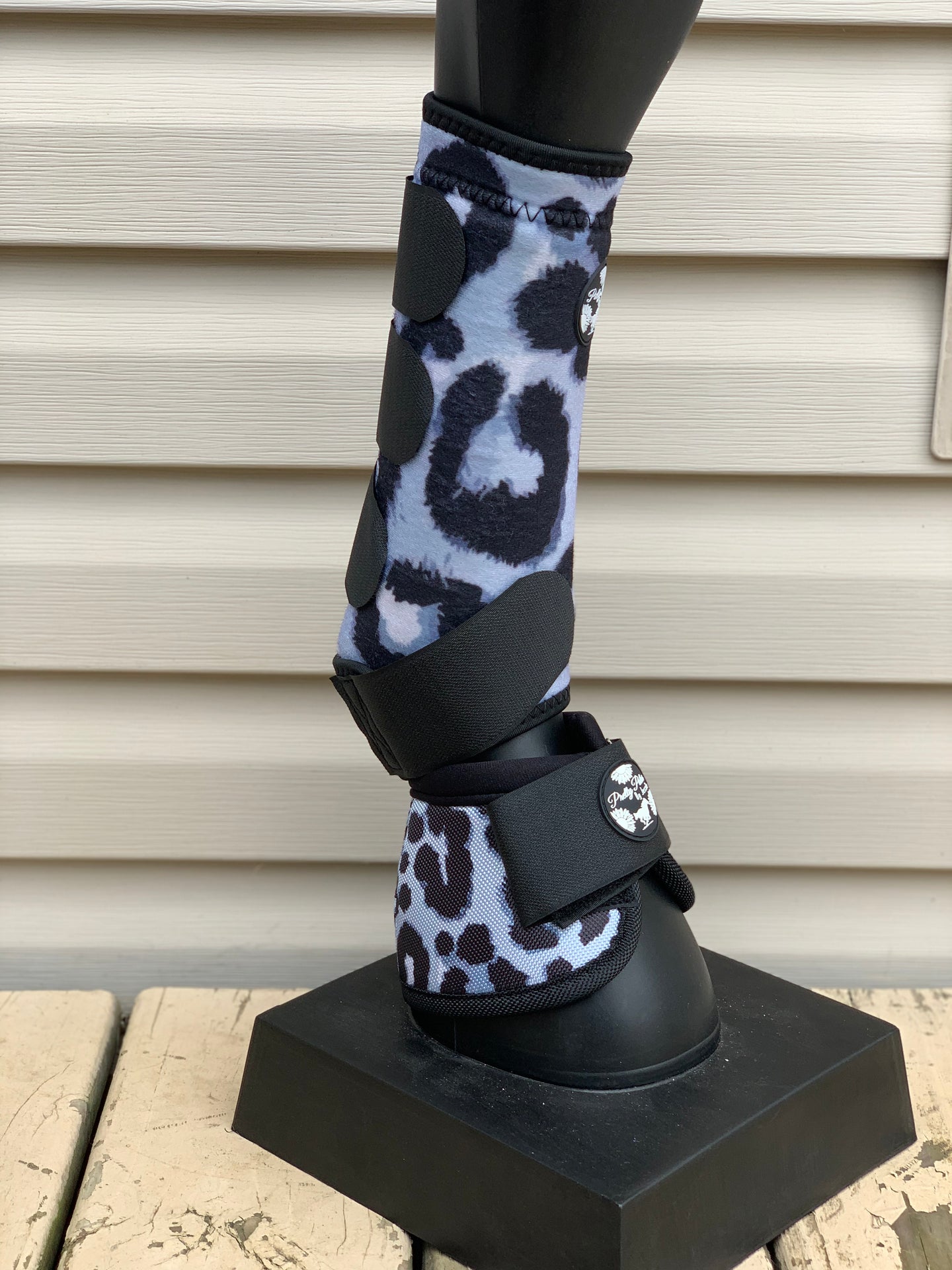 Snow cheetah sport boots