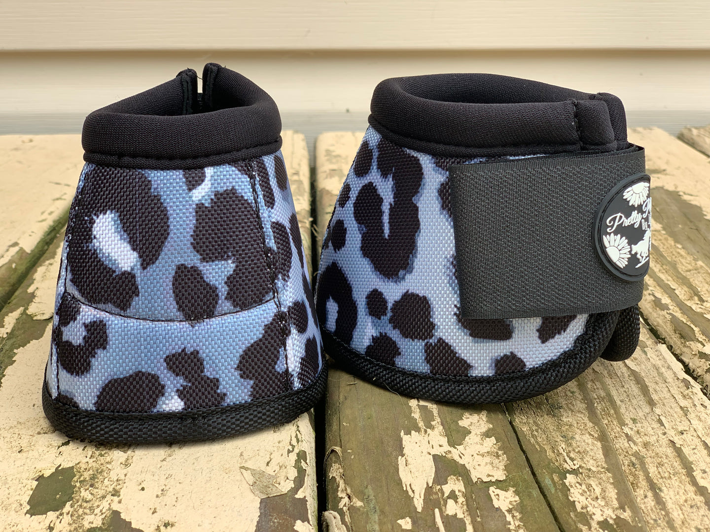 Snow cheetah bell boots